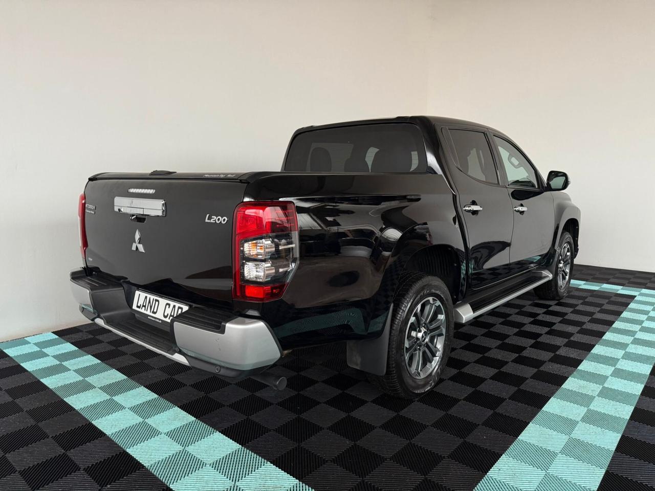 Mitsubishi L200 150CV 2.3 D Double Cab 4x4 Hurricane