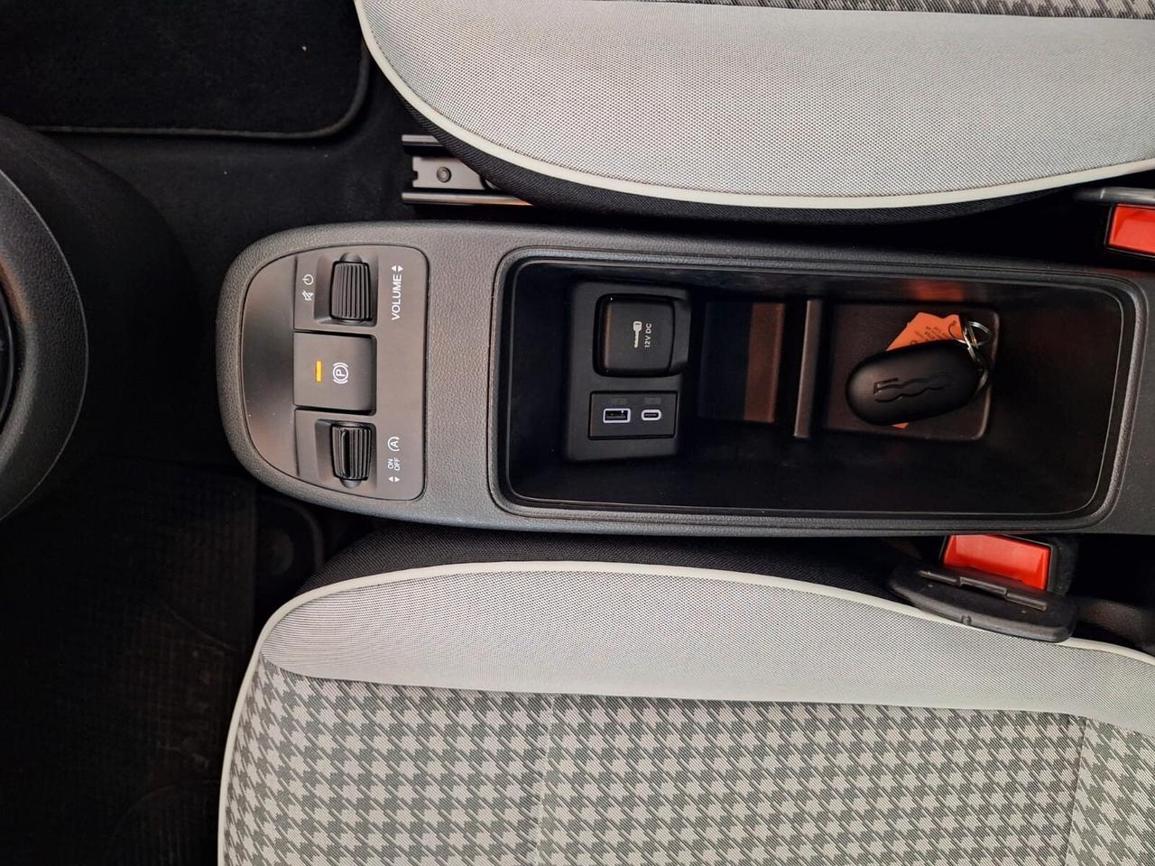 Fiat 500 Berlina Hybrid Torino 2026