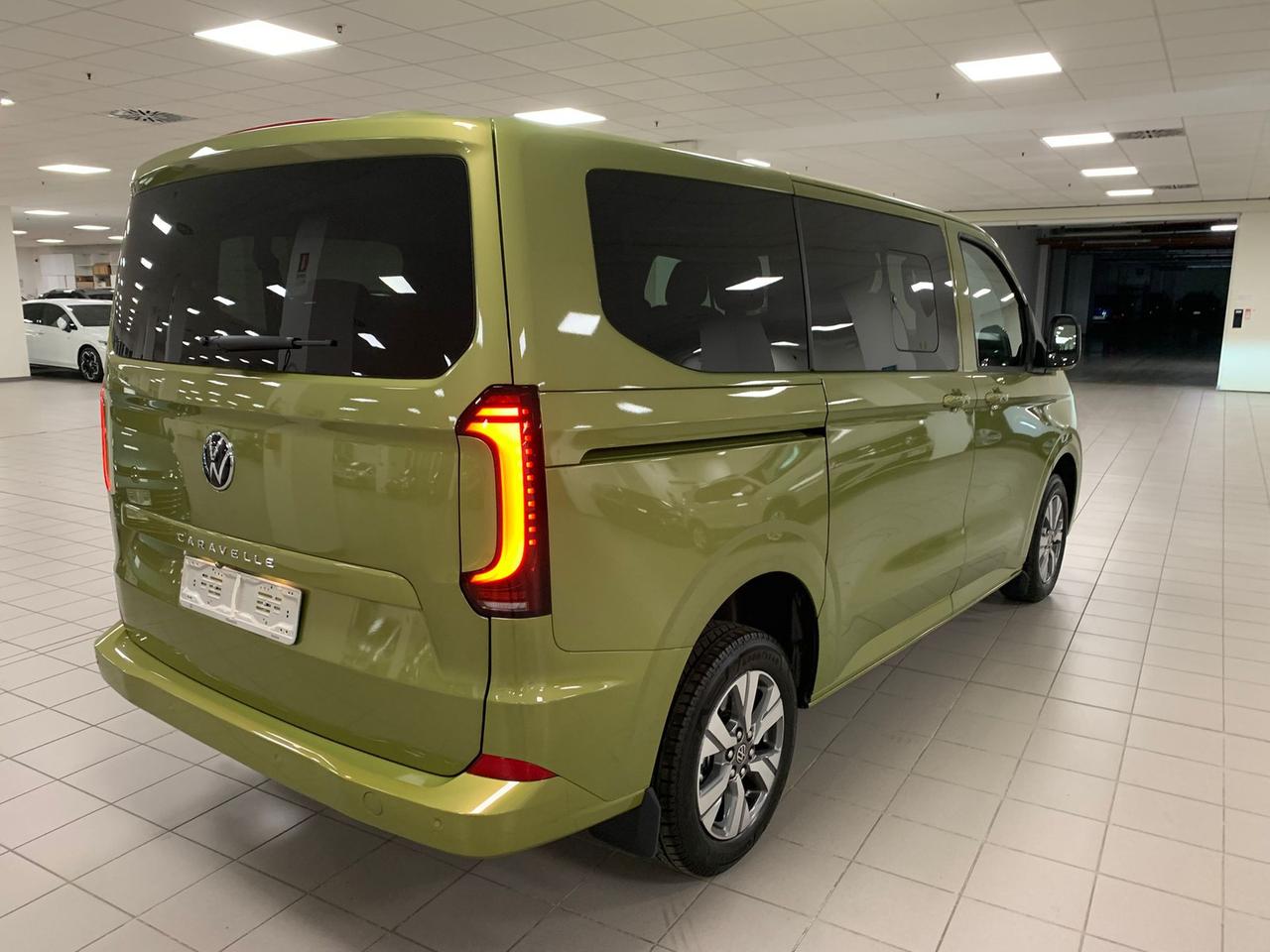 Volkswagen T7 Caravelle t7 2.0 tdi 150cv life l1