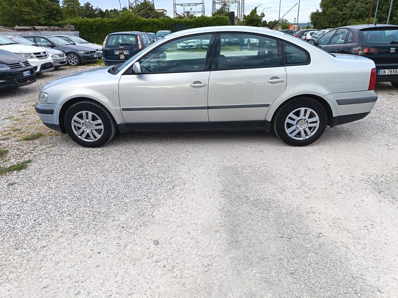VOLKSWAGEN PASSAT BERLINA 1.9 TDI 116 CV – MOTORE COMPLETAMENTE RIFATTO OCCASIONE