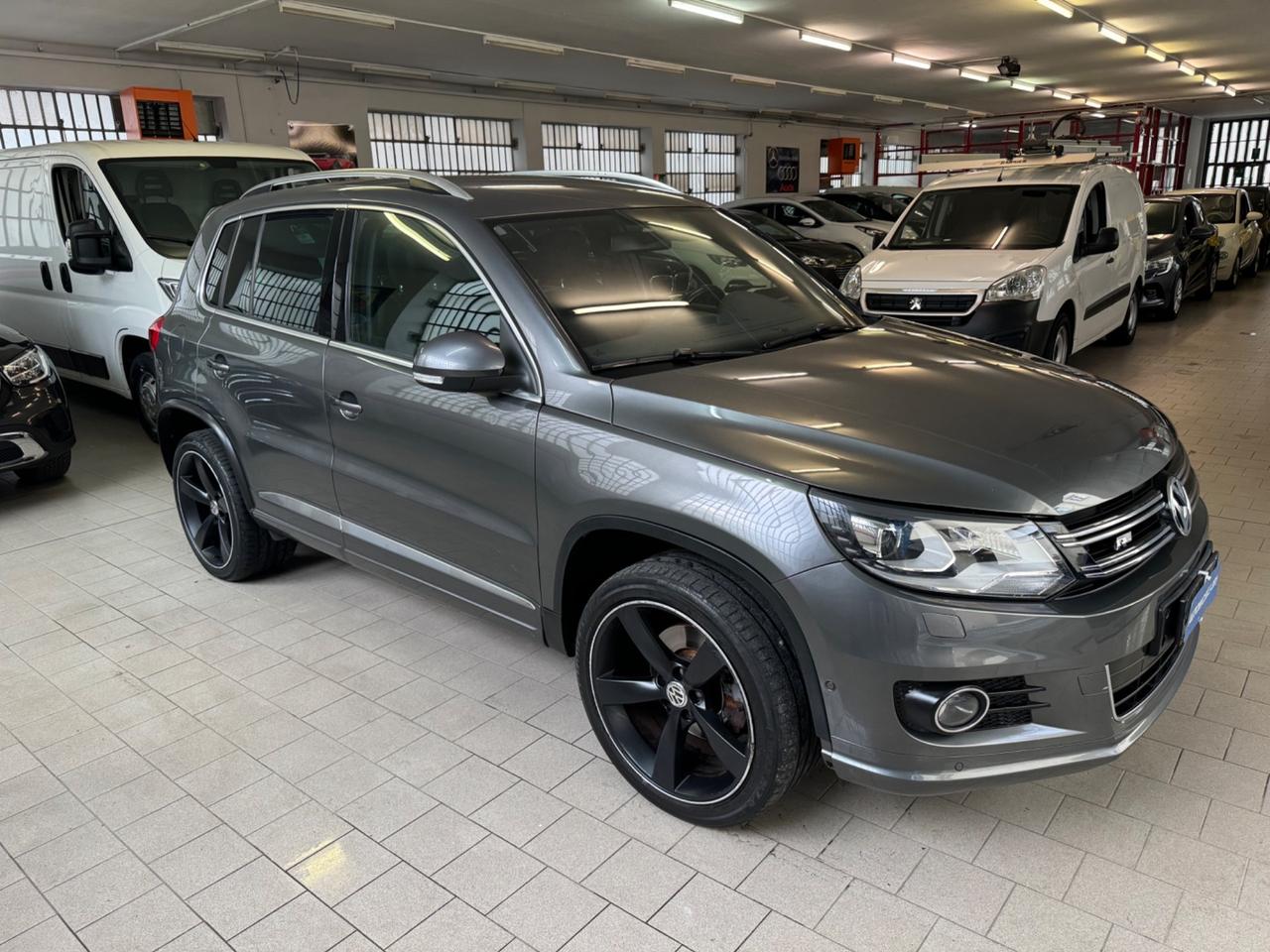 Volkswagen Tiguan 2.0 TDI 177 CV 4MOTION DSG R-Line BlueMotion Tech.