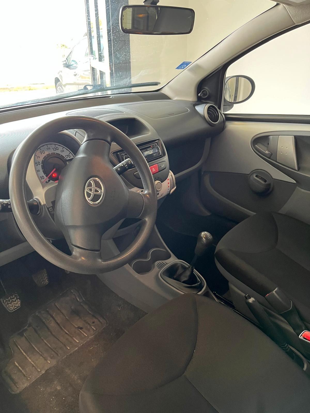 Toyota Aygo 1.0 12V VVT-i 3 porte Sol Connect