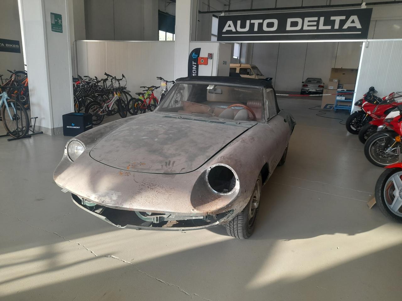 Alfa Romeo Spider 2.0 Veloce da restauro
