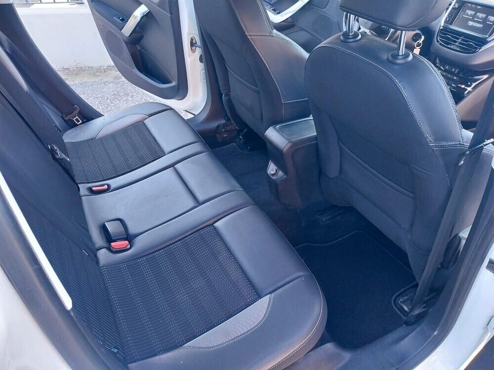 Peugeot 2008 BlueHDi 100 S&S Allure