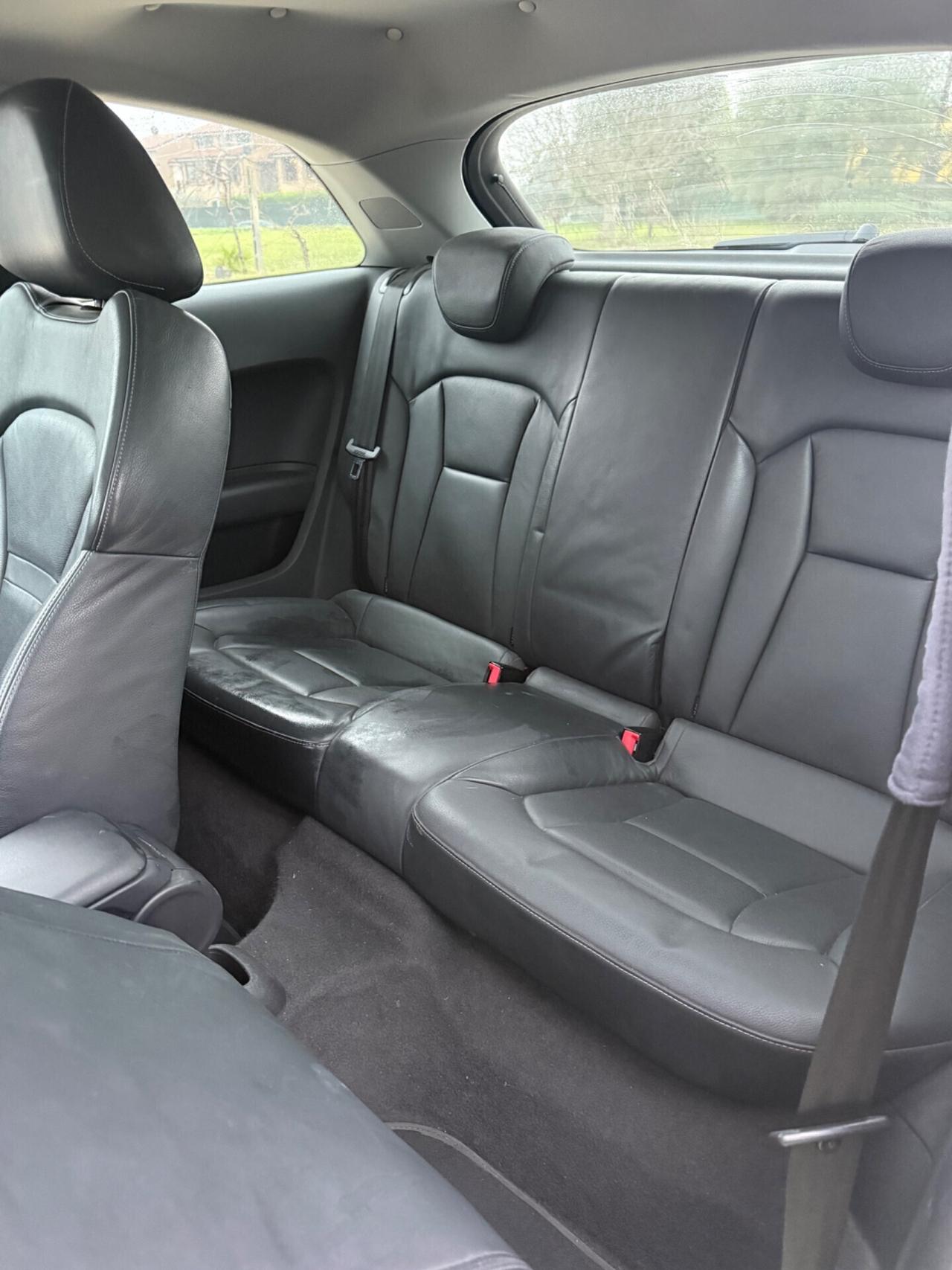 Audi A1 S-Line con 86 mila km NEOPATENTATi