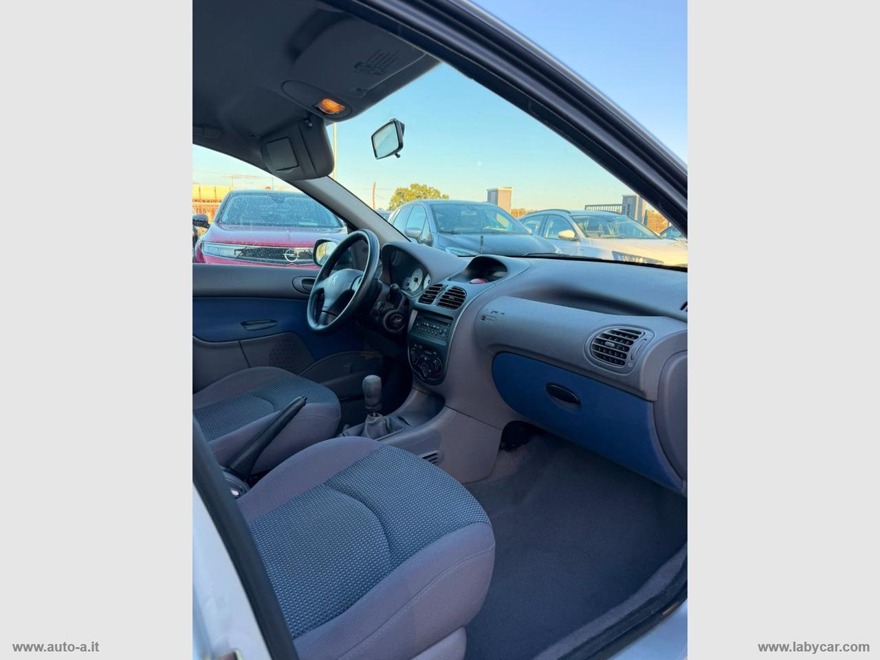 PEUGEOT 206 1.1 5p. S