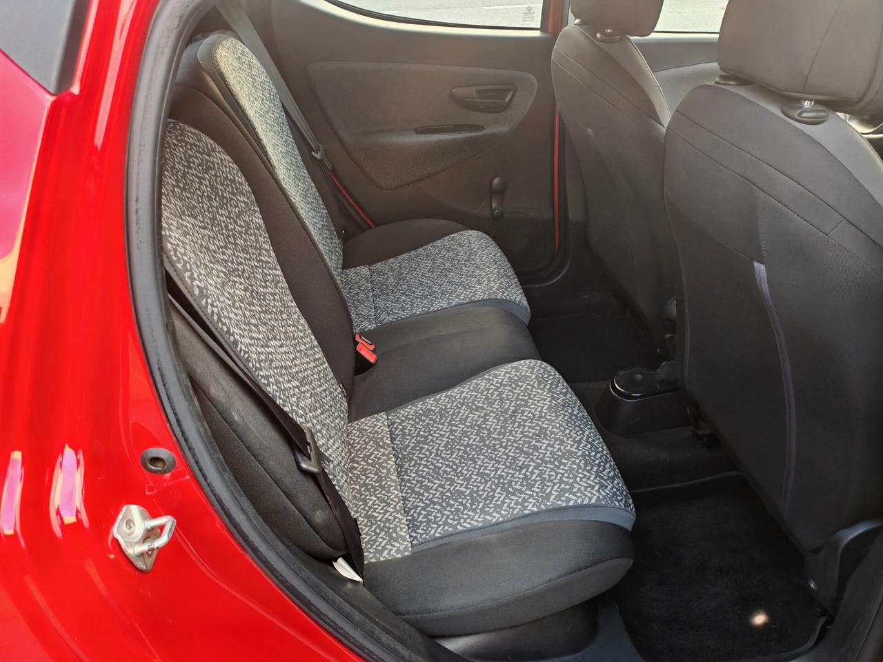 Lancia Ypsilon 5 porte Hybrid Incidentata