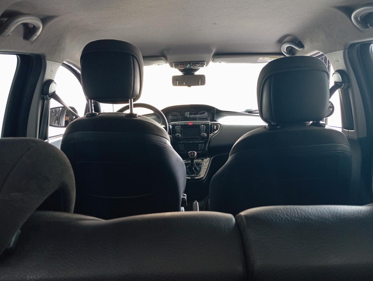 Lancia Ypsilon 1.3 mtj 2016 CON GARANZIA