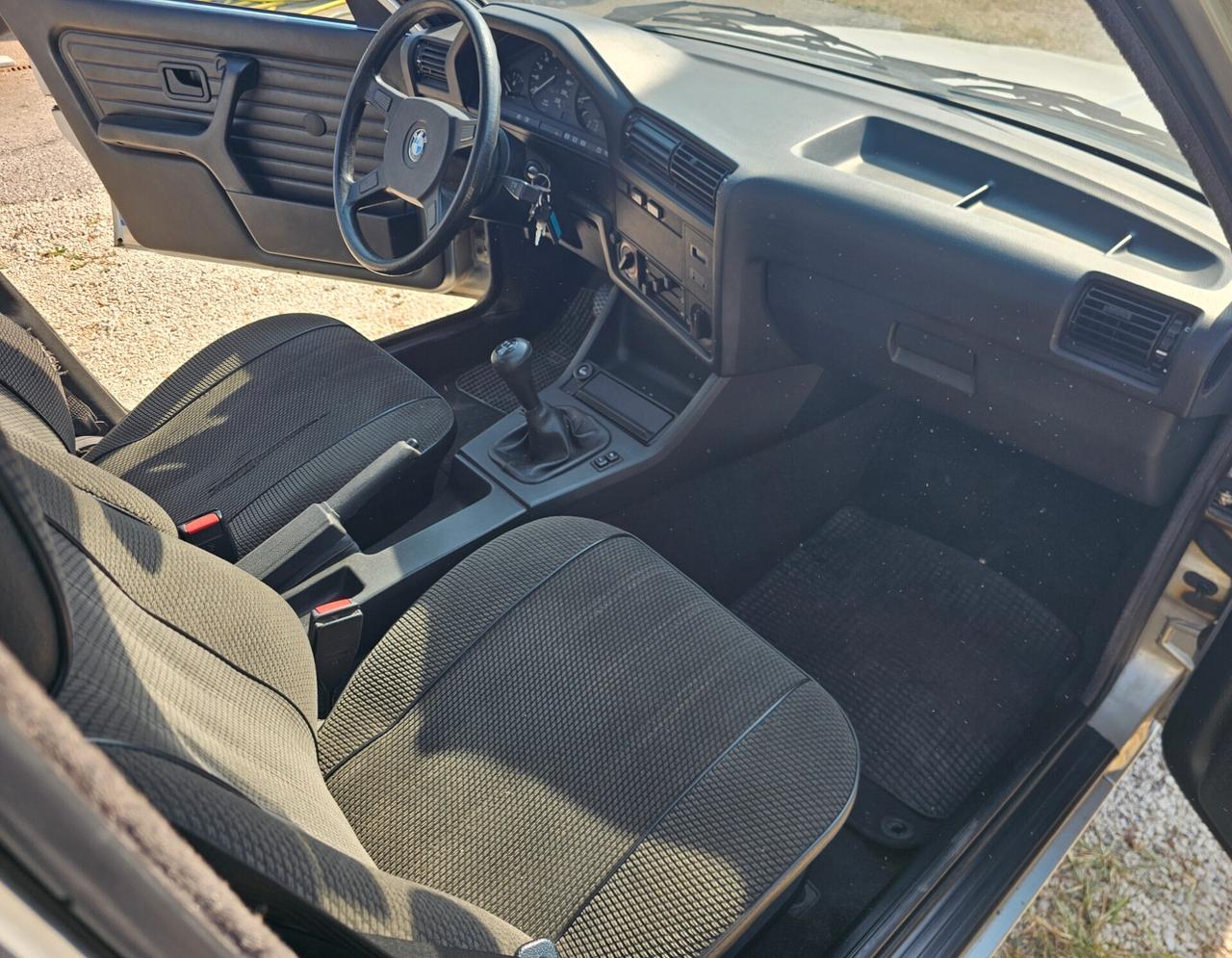 Bmw 318 5 PORTE NEOPATENTATI