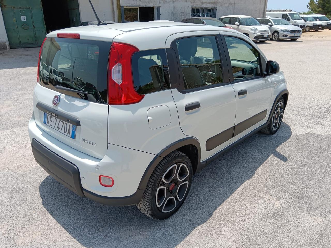 Fiat Panda 1.0 GSE S&S Hybrid Street Van 4 posti