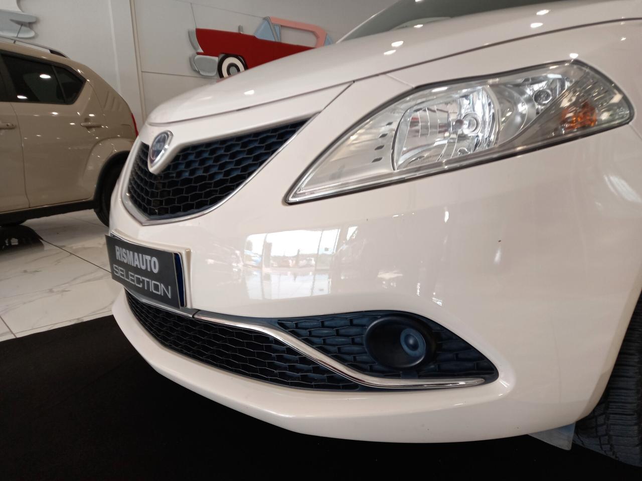 Lancia Ypsilon 1.2 69 CV 5 porte GPL Ecochic Platinum