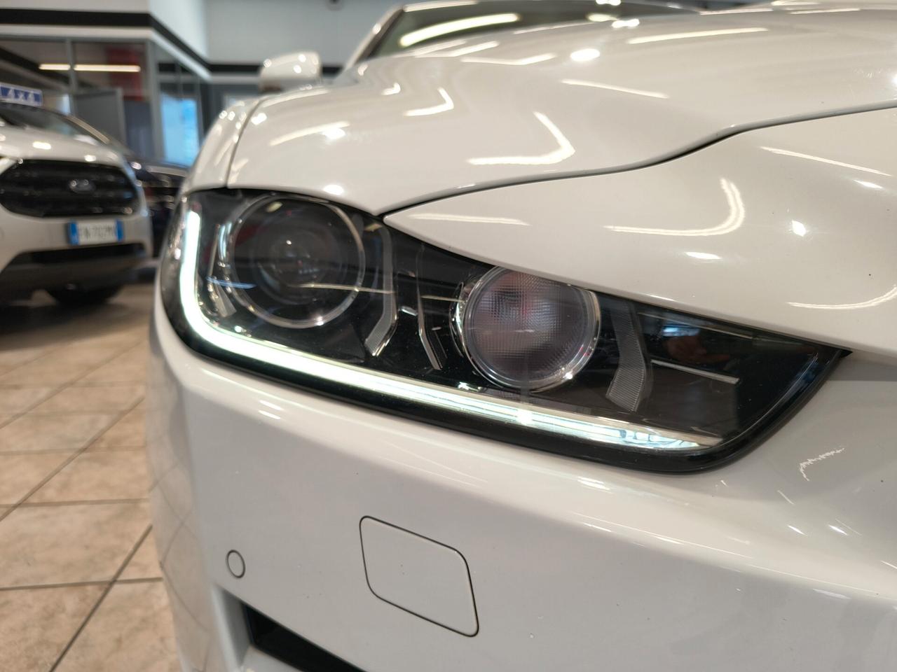 Jaguar XE 2.0 D Turbo 180CV aut. Portfolio