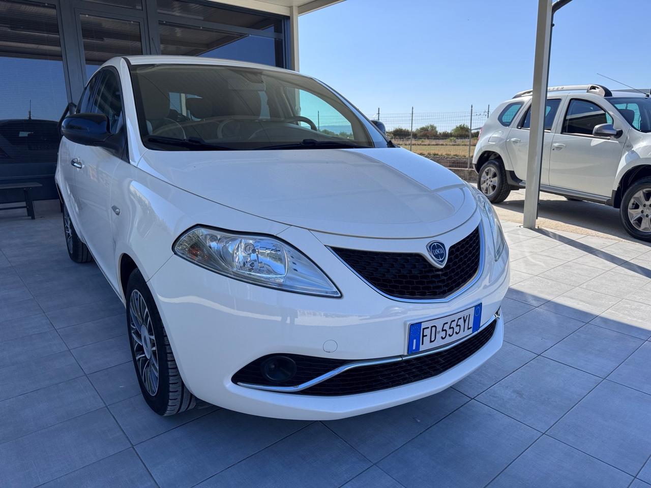 Lancia Ypsilon 1.2 69 CV 5 porte Gold
