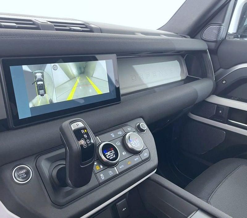 Land Rover Defender 3.0 D6 250 110 HSE AWD auto.