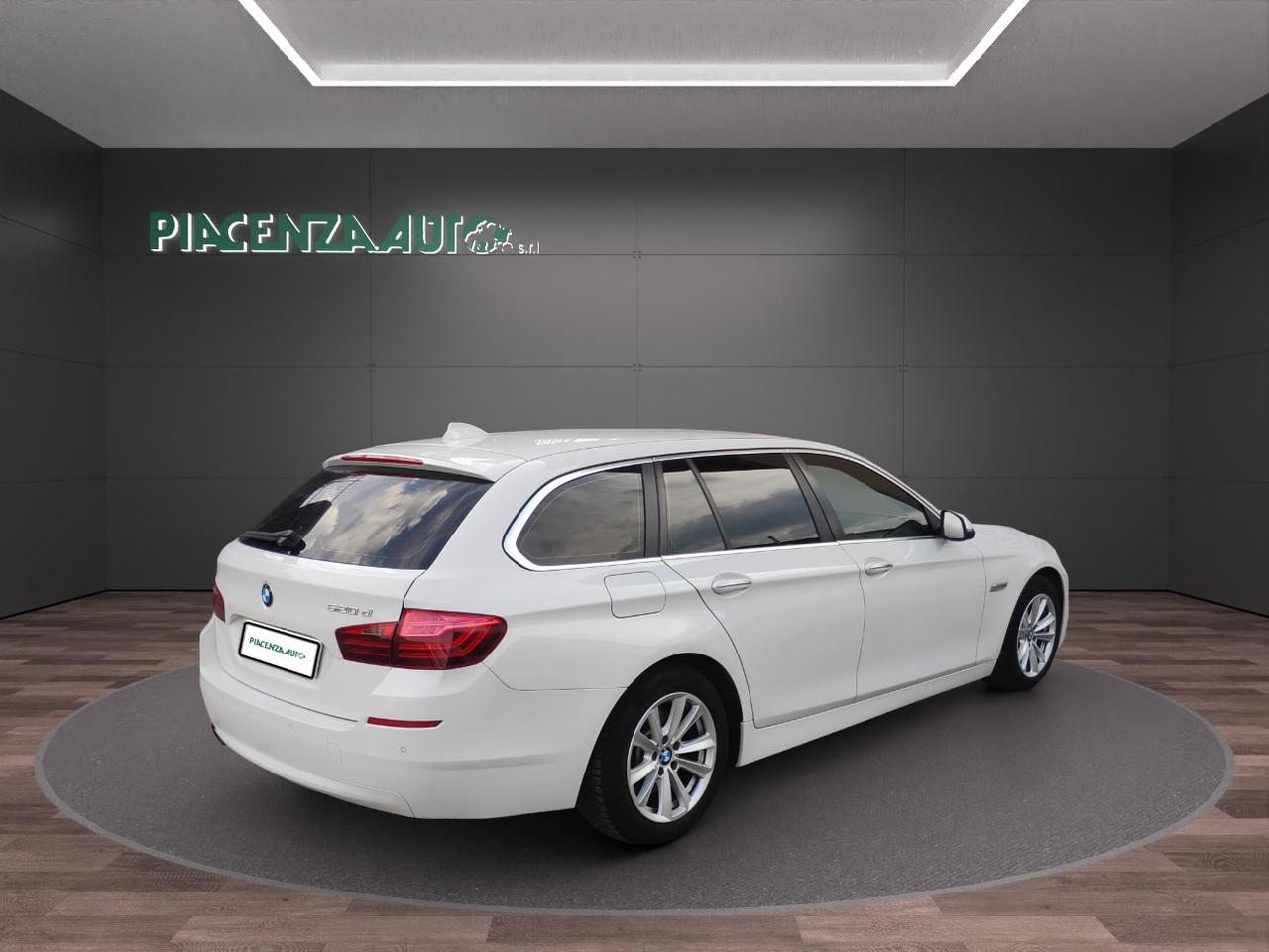 BMW 520 d Touring Luxury 190cv.TELECAMERA.PELLE.NAVI.LED