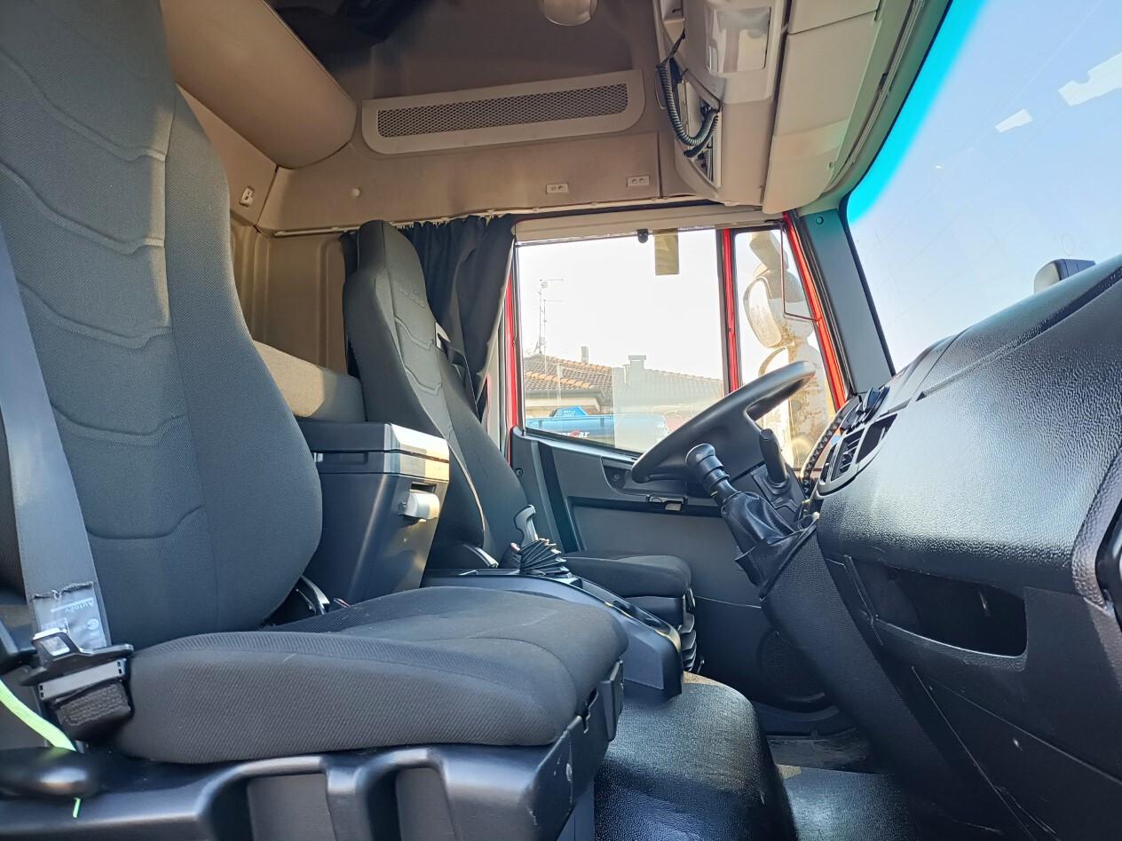 IVECO EUROCARGO 140-280 centina,sponda caricatrice