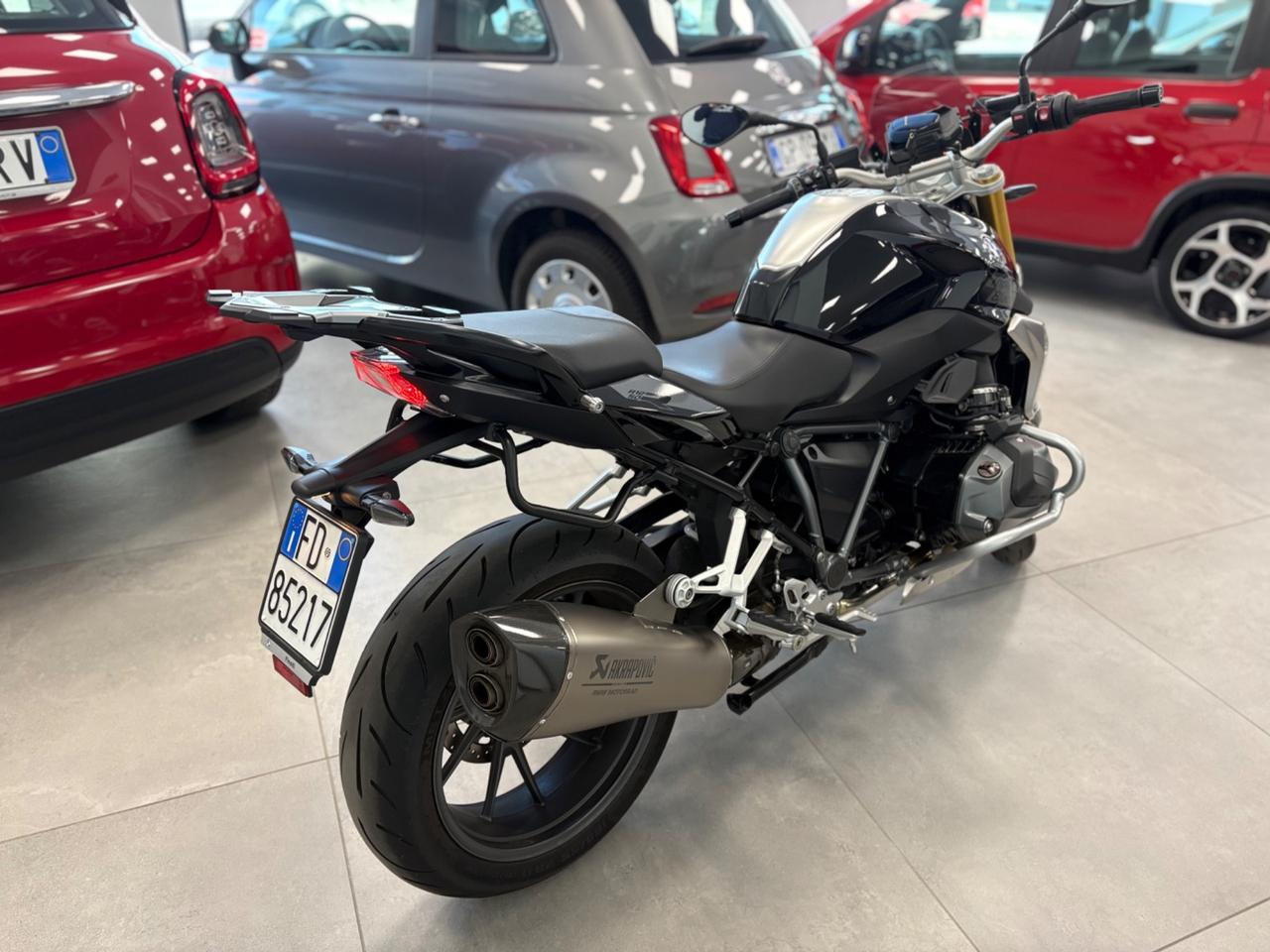 Bmw R 1250 Triple Black 2023 km 15000 AKRAPOVIC