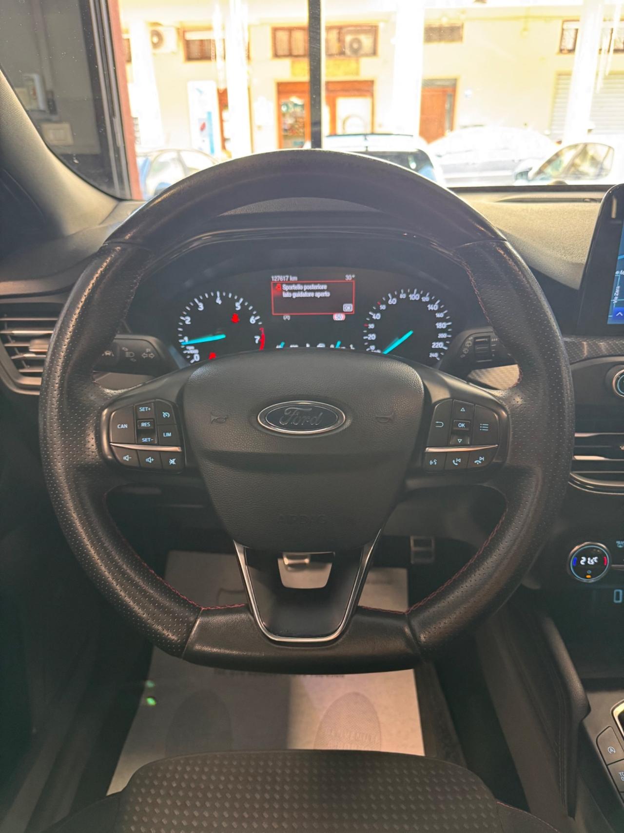 Ford Focus 1.0 EcoBoost 125 CV ST Line Finanziabile