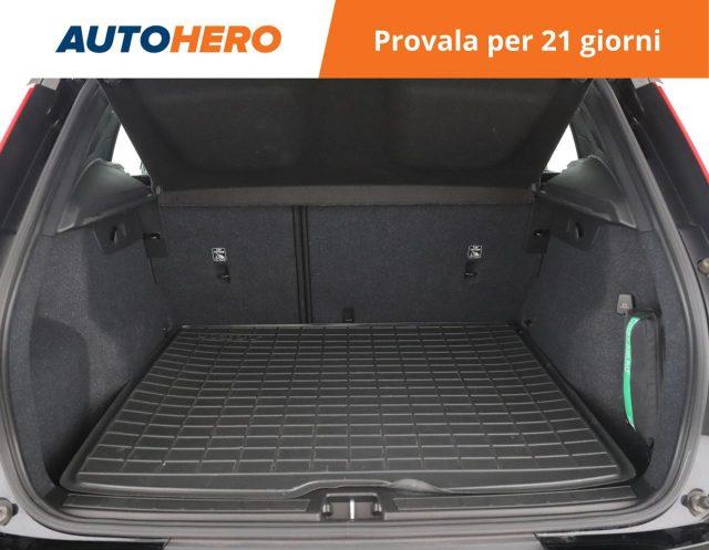 VOLVO XC40 T2 Geartronic Momentum Core