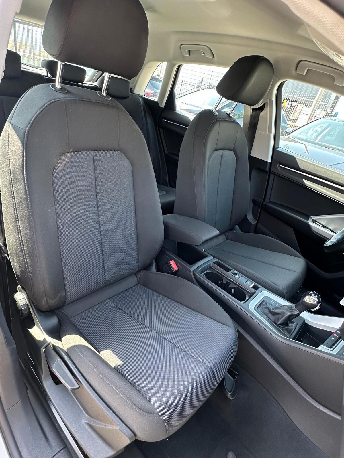 Audi Q3 2.0TDI 150CV S tronic SPORT 2022 PACCHET LUCI FULL OPTIONAL