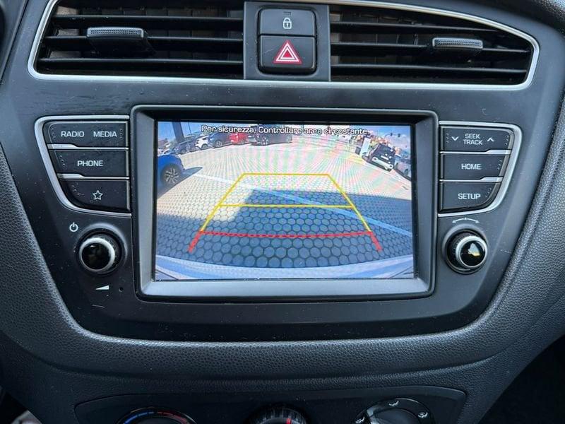 Hyundai i20 1.2 MPI 75cv Connect Line