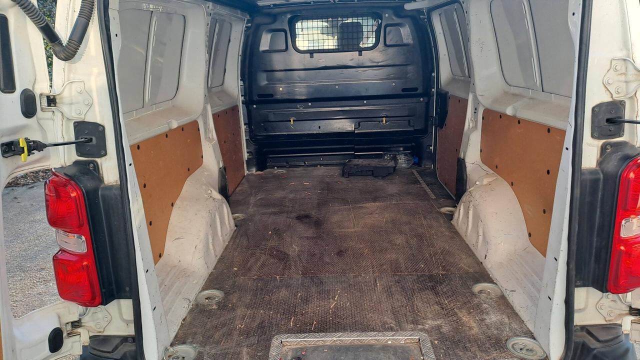 Toyota Proace LUNGO LEGGERE BENE