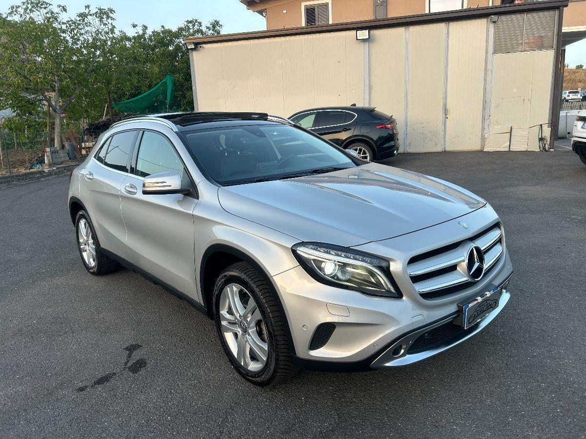 MERCEDES - Classe GLA - GLA 200 d Automatic 4Matic Premium TETTO