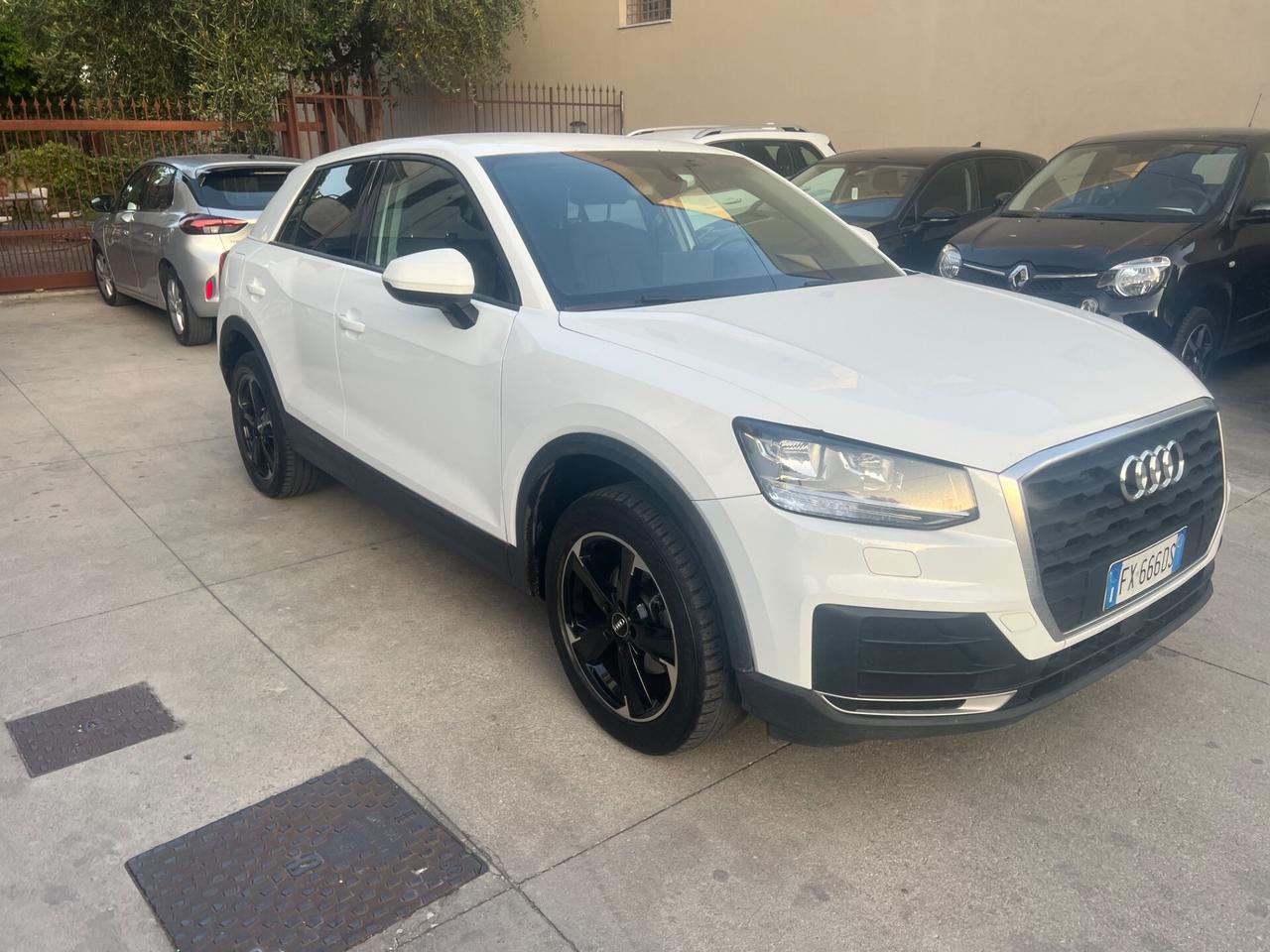Audi Q2 30 TDI S tronic Business Design