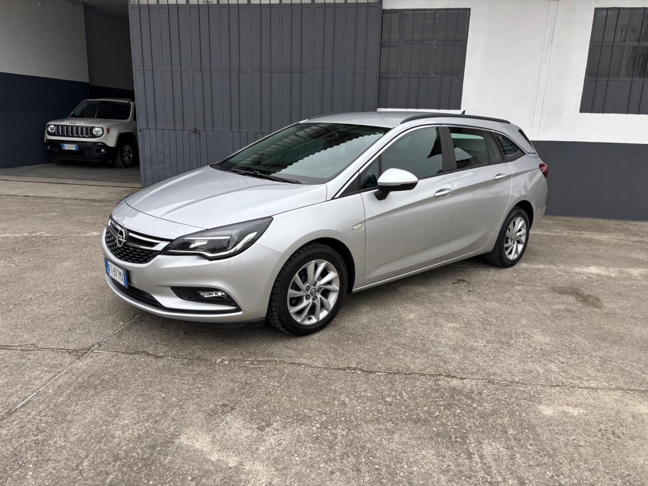Opel Astra 1.6 CDTi 110CV. Neopatentati. Garanzia