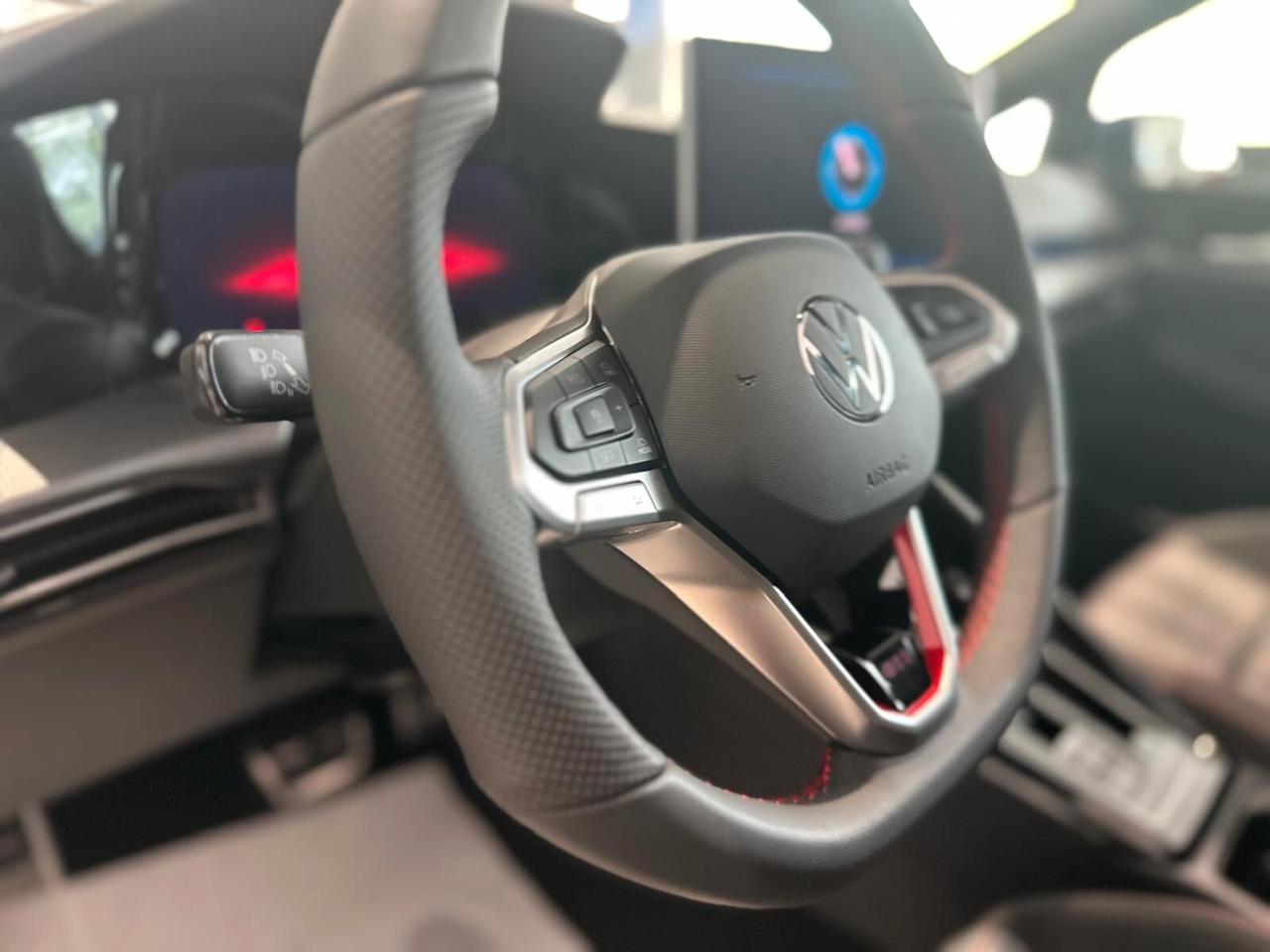 Volkswagen Golf 2.0 TSI GTI DSG