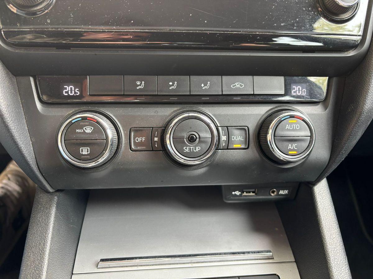 Skoda Octavia 1.6 TDI 105cv DSG Ambition Wagon