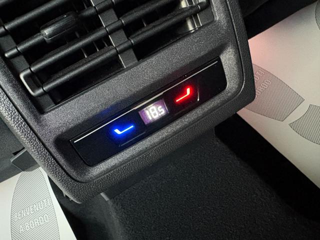 VOLKSWAGEN Golf GTI 2.0 TSI GTI DSG TETTO-LED-BLACK STYLE