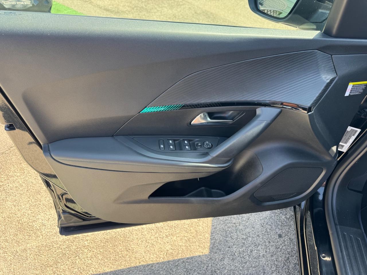 Peugeot 2008 BlueHDi 130 S&S EAT8 Allure