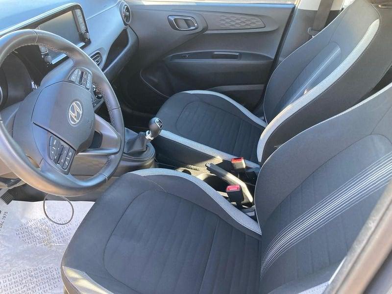 Hyundai i10 i10 1.0 MPI Tech + CONN