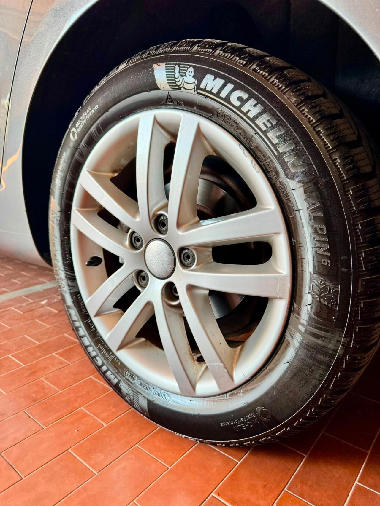 Volkswagen Golf 1.6 TDI DPF 5p. Highline