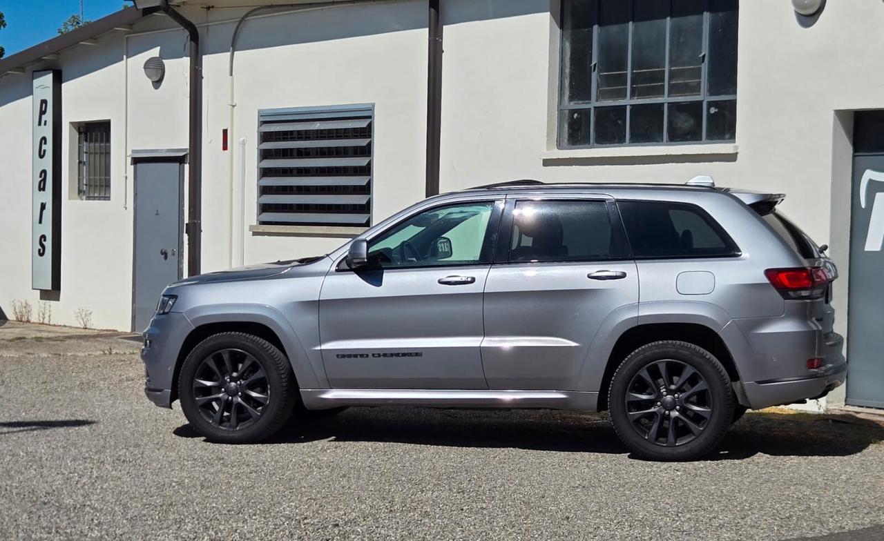Jeep Grand Cherokee 3.0 V6 CRD 250 Multijet II S Model full