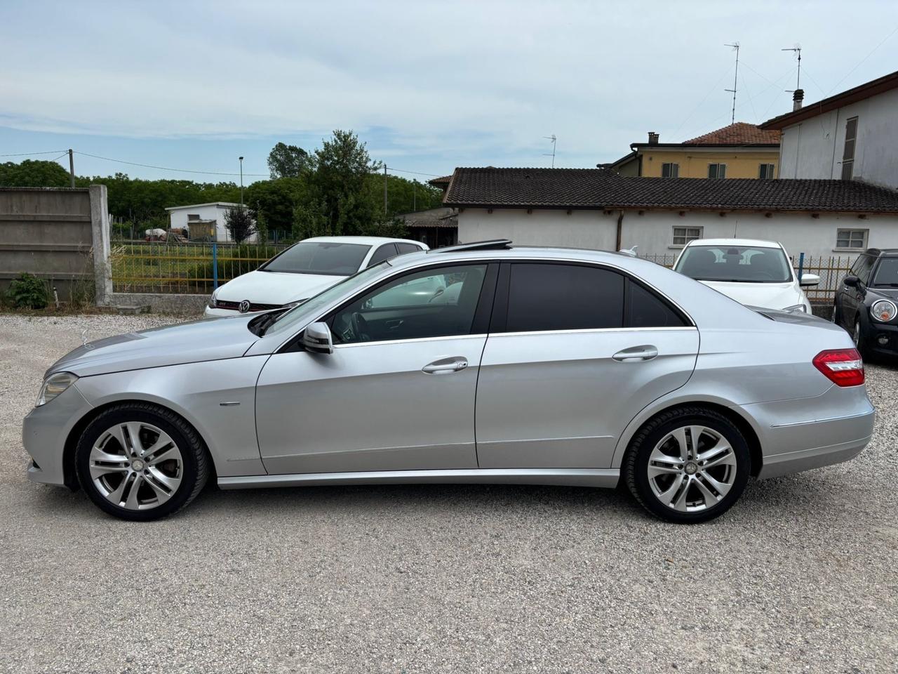 Mercedes-benz E 220 CDI BlueEFFICIENCY Avantgarde AMG