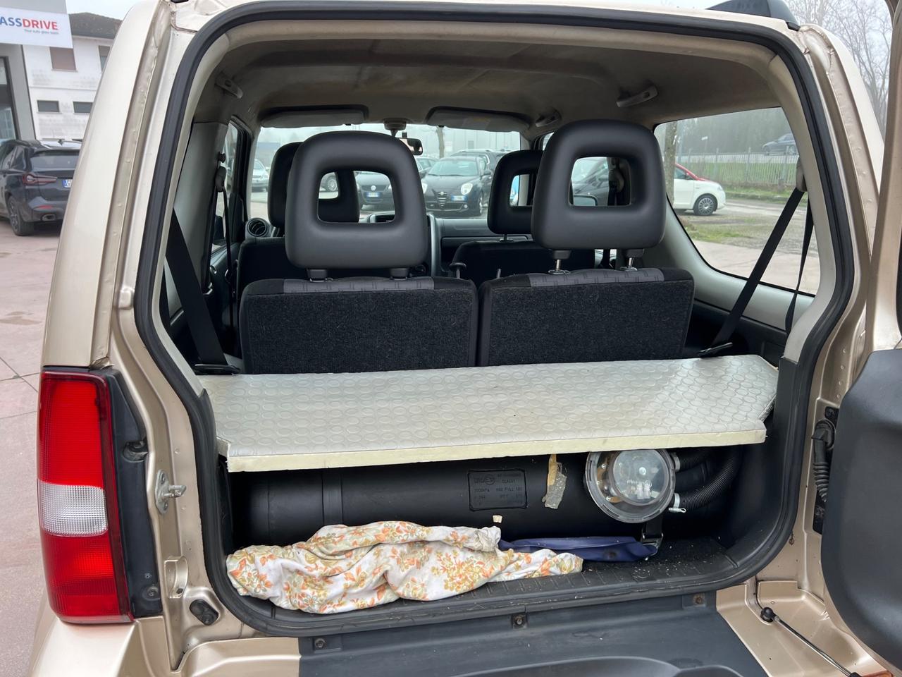 Suzuki Jimny 1.3i 16V cat 4WD JLX