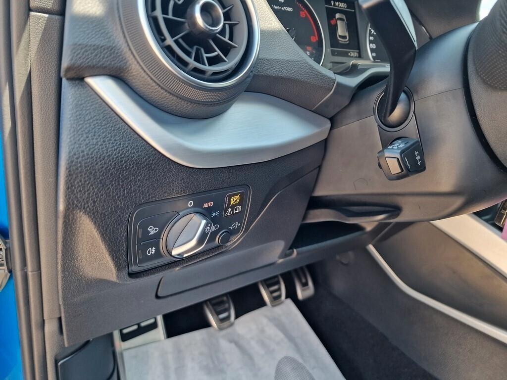 Audi Q2 1.6 TDI - 115cv 6M *S-LINE EDITION* FULL