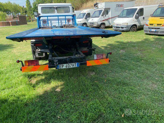 Mercedes carro attrezzi scarrabile con gru