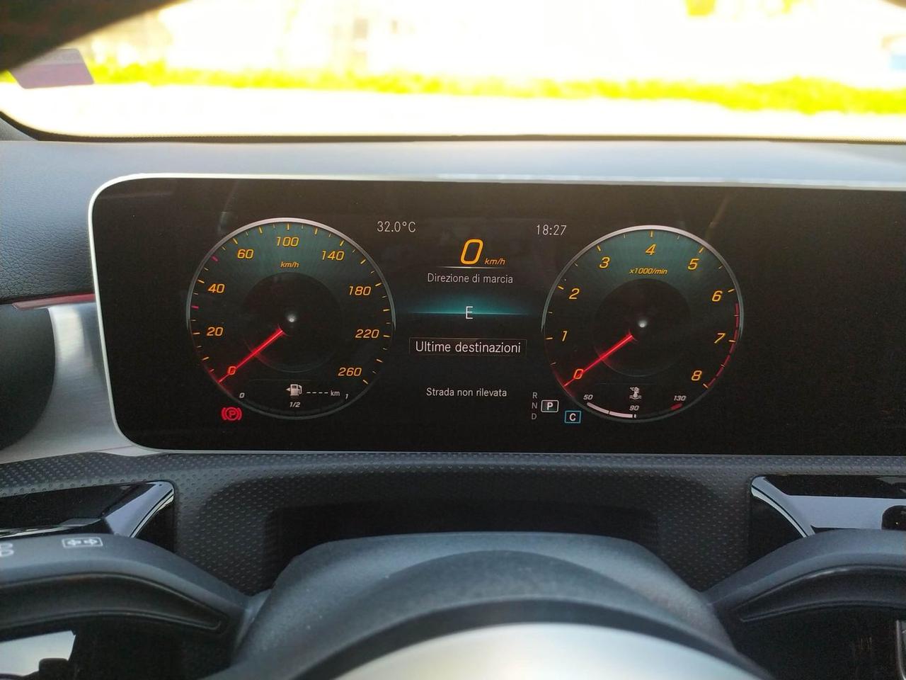 Mercedes-Benz A 250 PREMIUM #50030