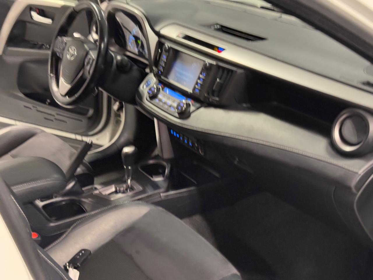 Toyota RAV 4 2.5 Hybrid 2WD Active