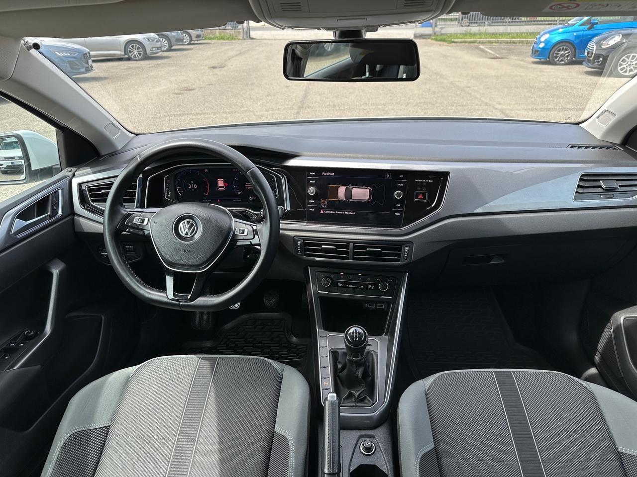 Volkswagen Polo 1.0 TSI Highline R-Line - 2019
