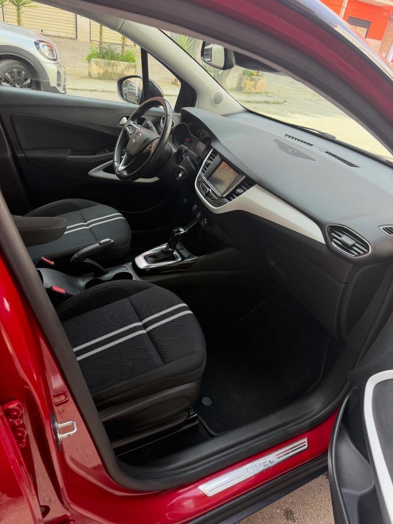 Opel Crossland 1.5 ECOTEC D 110 CV Start&Stop Design & Tech