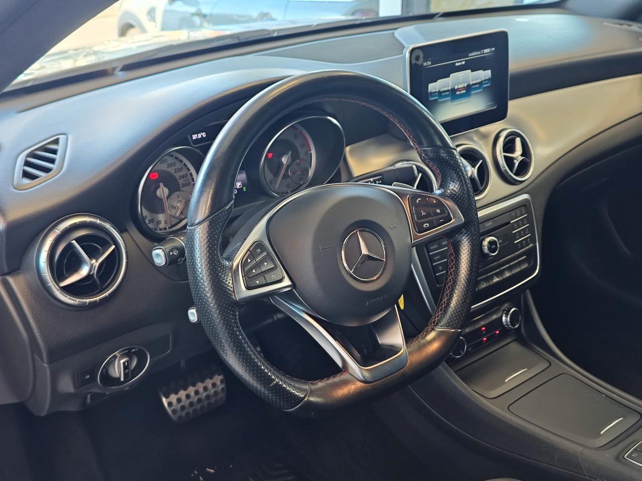Mercedes-benz CLA 180 d Automatic Premium
