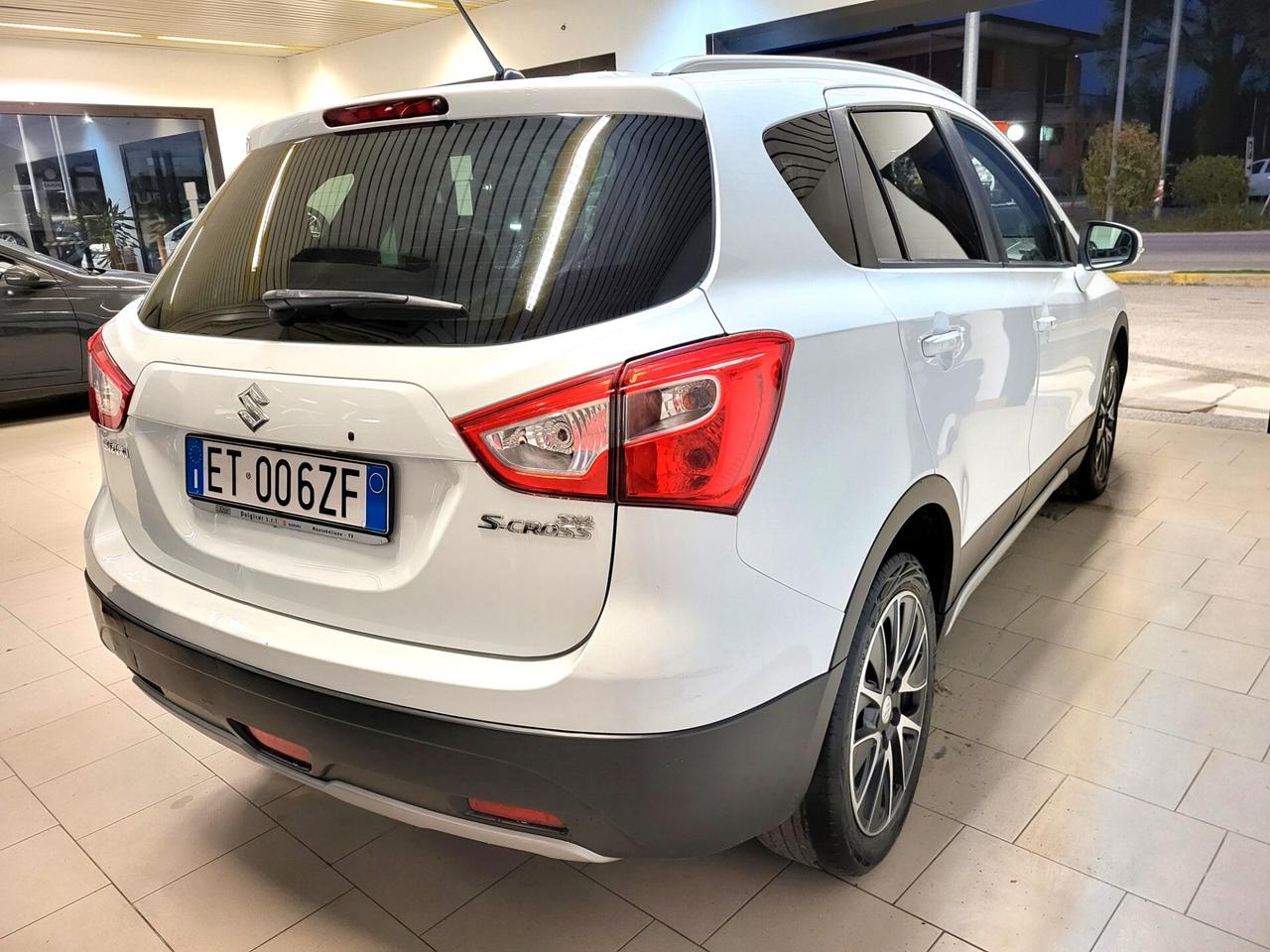 Suzuki SX4 S-Cross 1.6 DDiS Star View