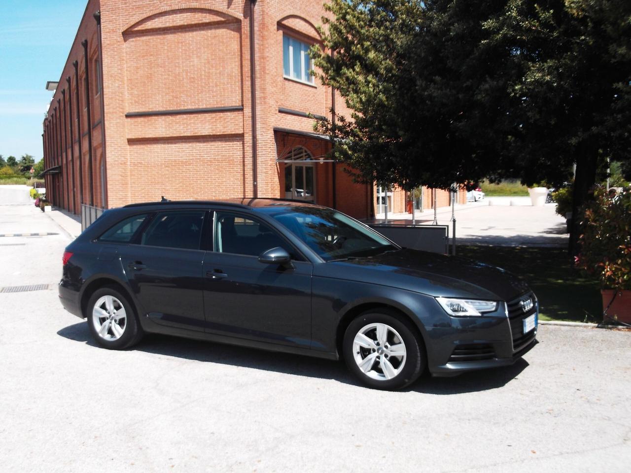 Audi A4 Avant 2.0 TDI 150 CV 2018