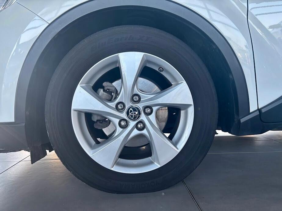 Toyota C-HR 1.8 Hybrid E-CVT Business + IVA
