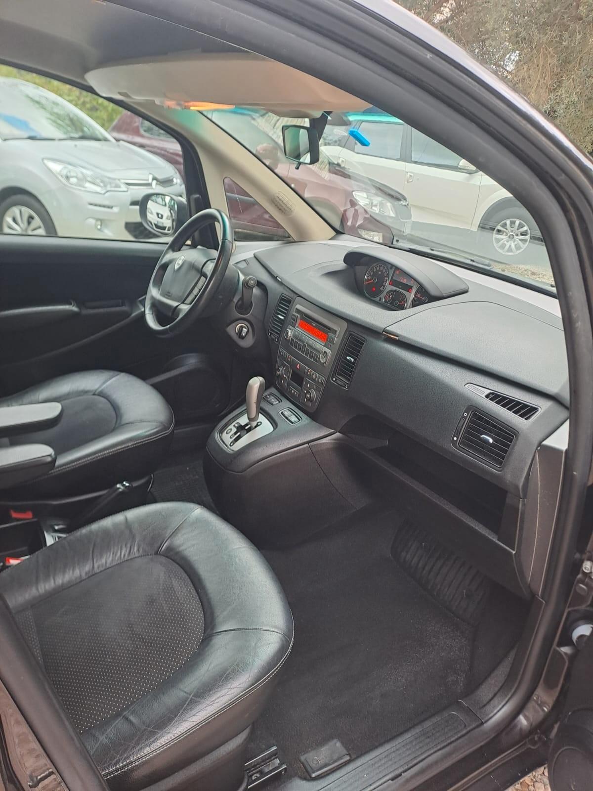 Lancia MUSA 1.4 16V DFN 5th Avenue cambio aut.
