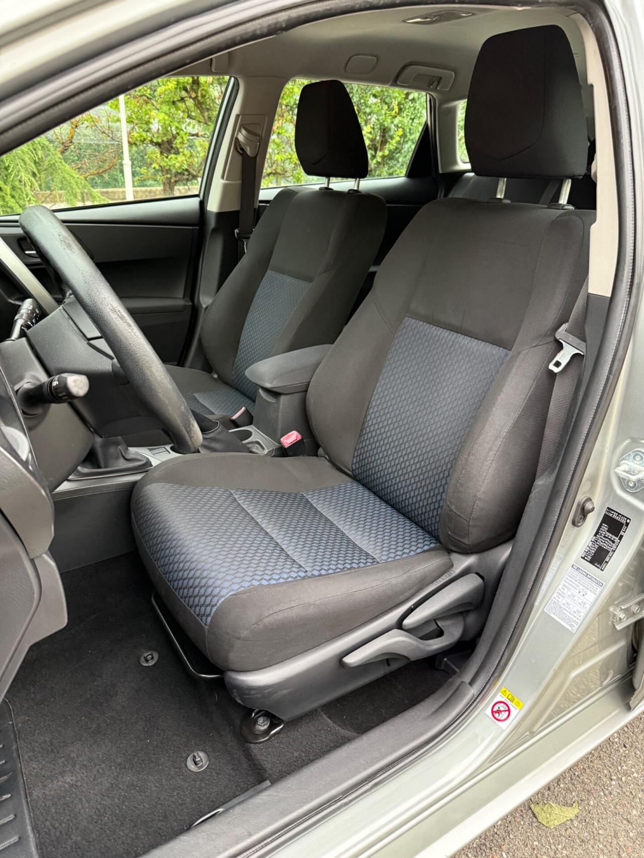 Toyota Auris Touring Sports 1.4 D-4D Active